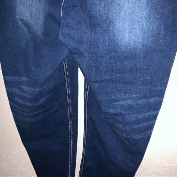 Suzanne Betro Button Fly Hugh Rise Skinny Jeans. - Picture 9 of 9